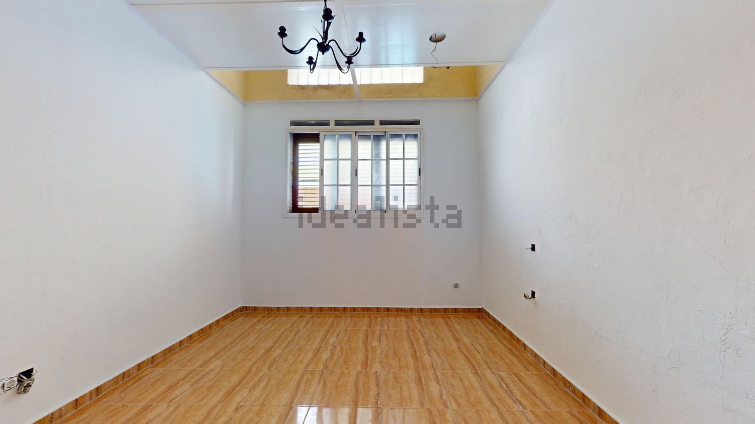 Before staging - 106505756